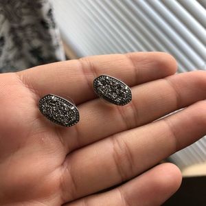 Kendra Scott earrings!